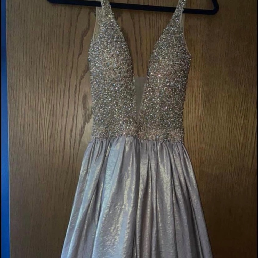PROM DRESS - Picture 4 of 6